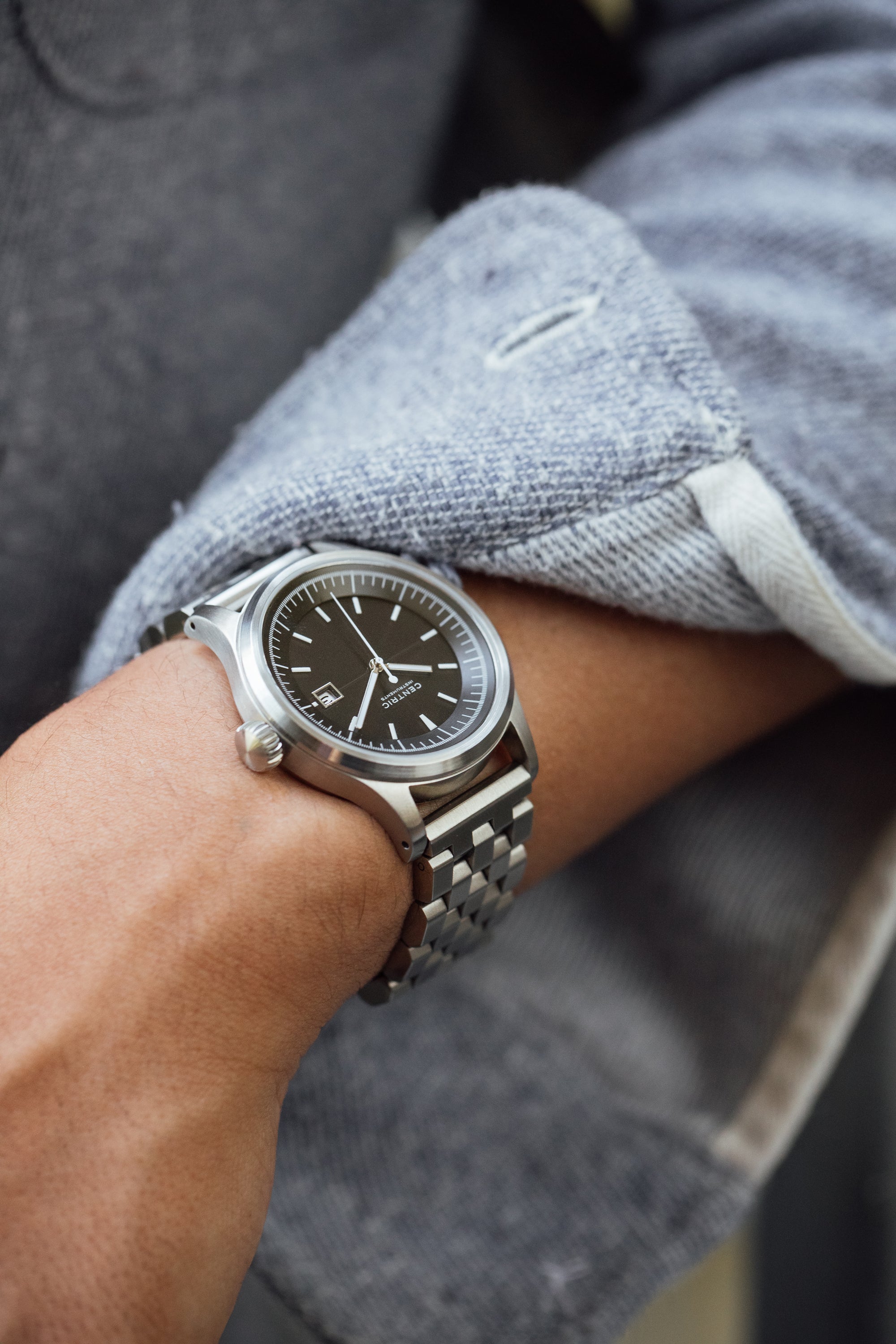 dress watch metal bracelet Seiko Essentials Watch